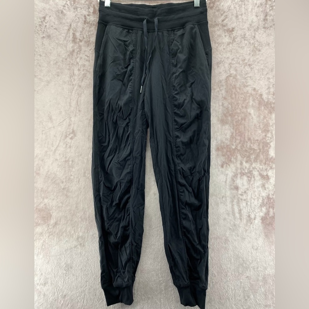 Lululemon Size 4 Studio Joggers Black EUC